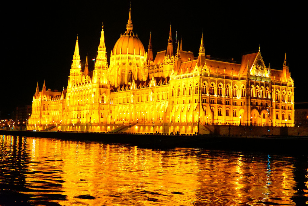 2019年2月24日　ハンガリー　首都　ブダペスト  国会議事堂