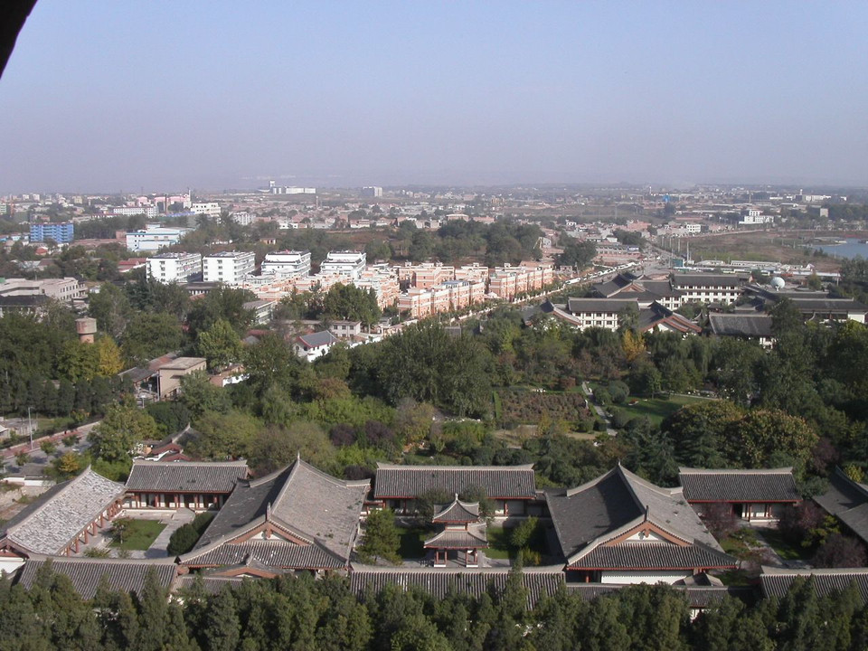 2002年10月25日　中国　西安　大雁塔