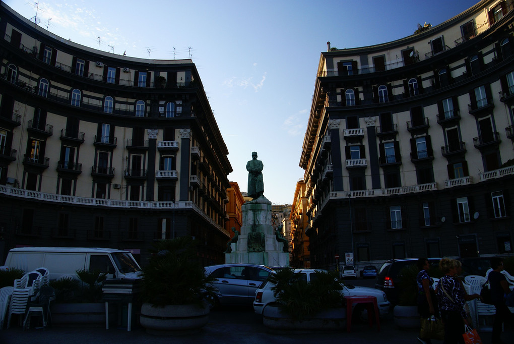 2010年10月3日　ナポリ　Statua di Umberto I