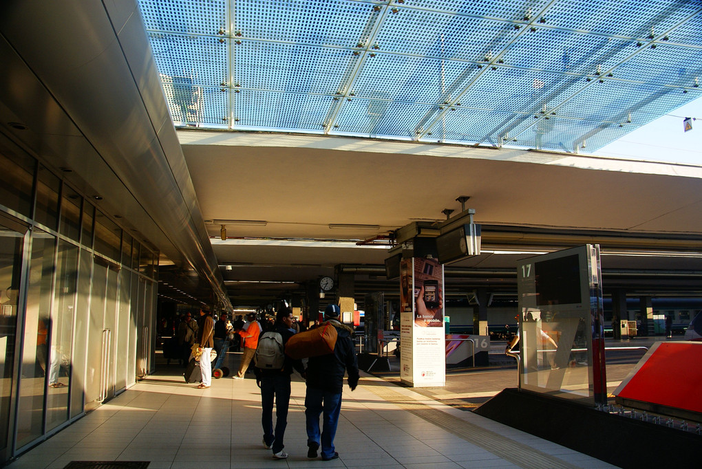 2010年10月3日　イタリア　ナポリ駅