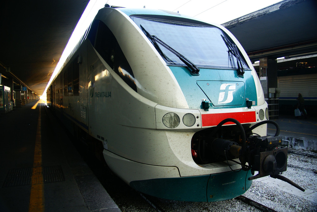 2010年10月3日　イタリア　ナポリ駅