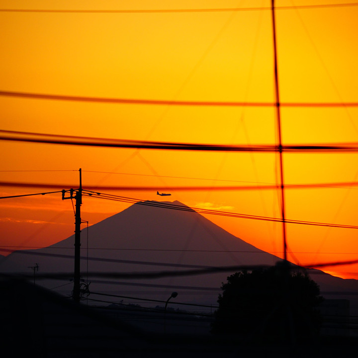 正月21日　わが家から見える富士山への日没 