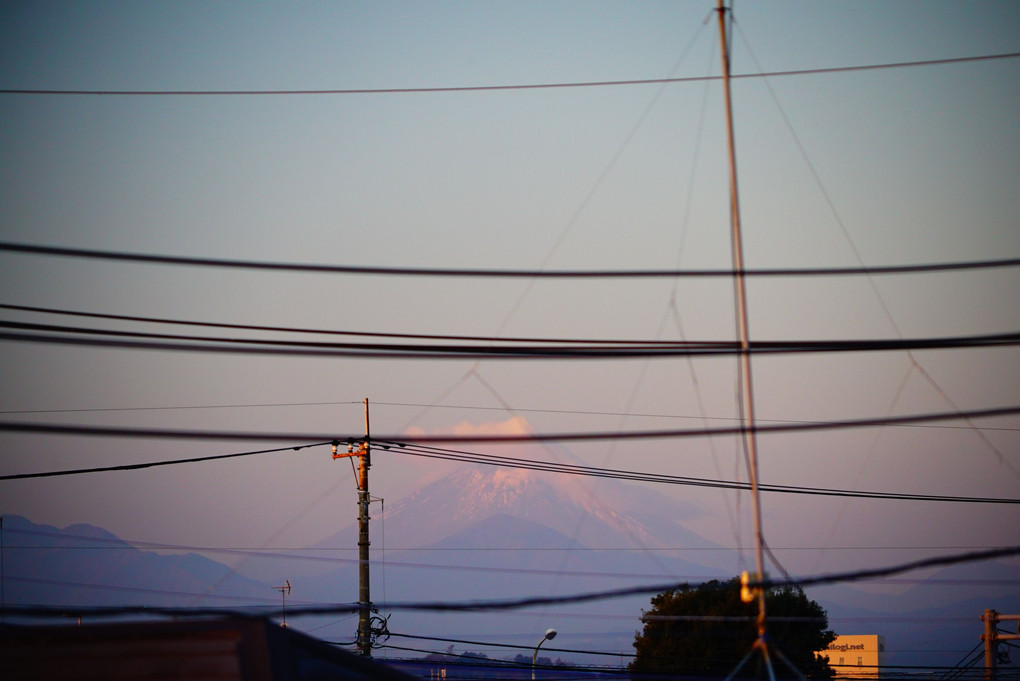 正月22日の自宅から見える今朝の富士山  