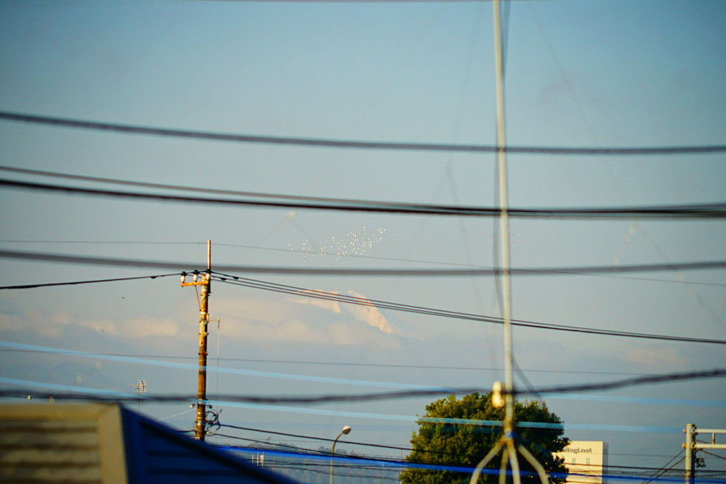 正月25日の自宅から見える今朝の富士山  