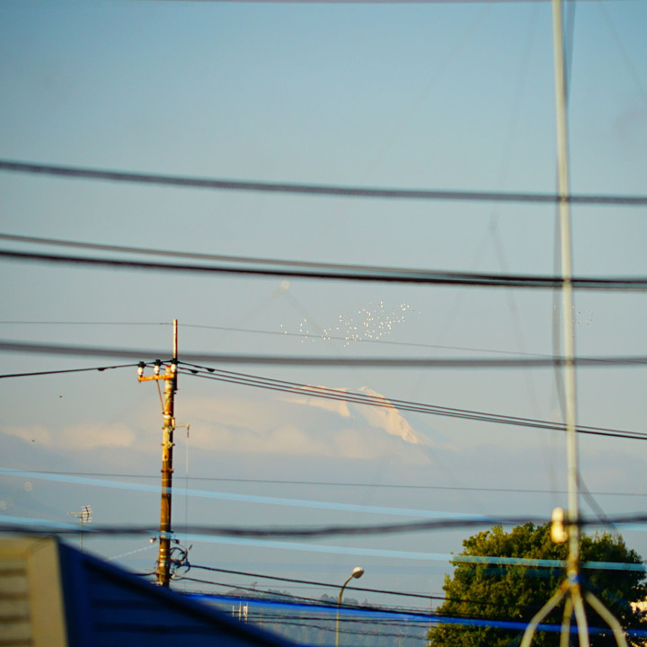 正月25日の自宅から見える今朝の富士山  