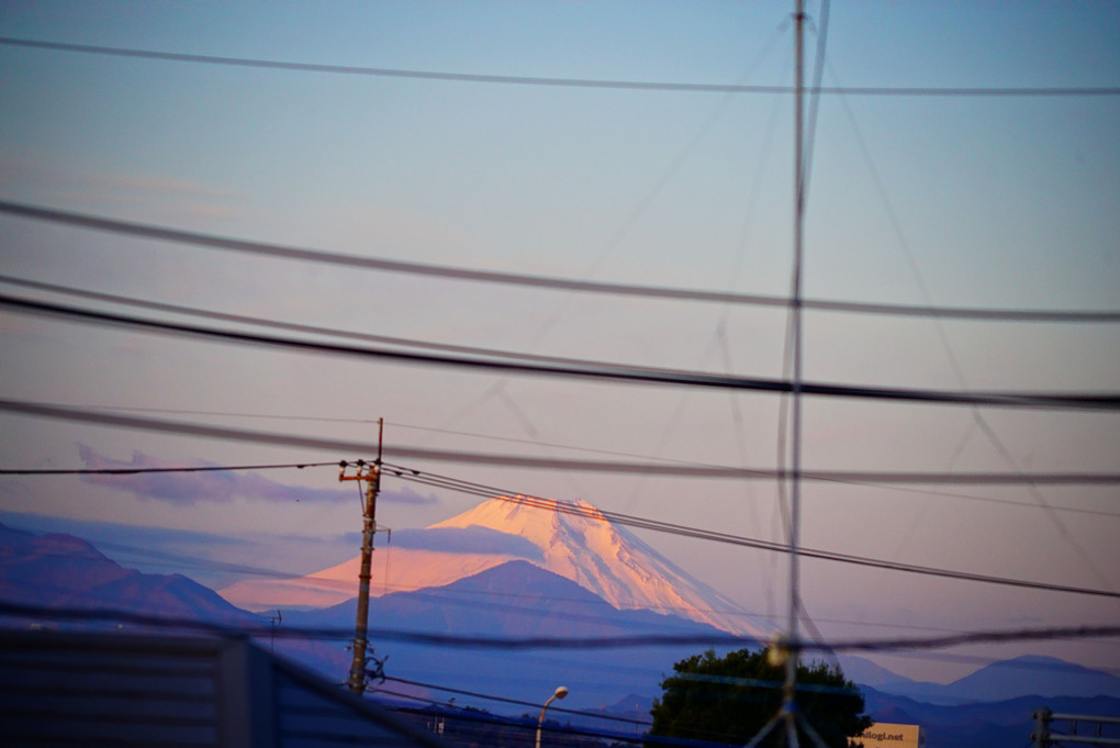 2月25日　わが家から望む今朝の富士山 