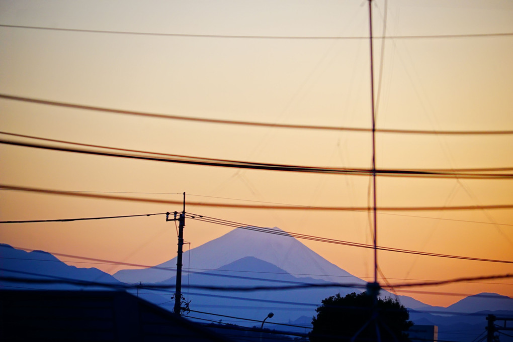 2月27日　わが家から望む富士山の夕景