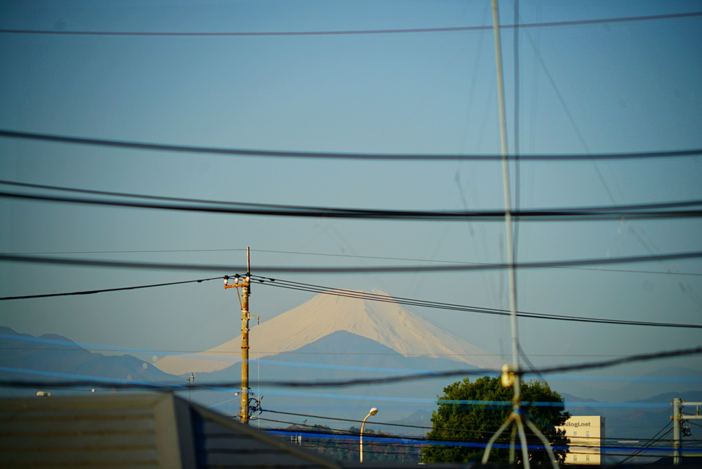3月17日　わが家から望む今朝の富士山