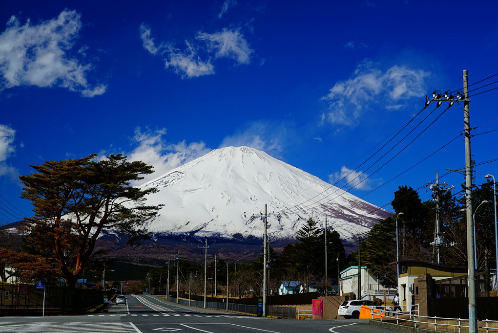 2月17日　富士山一周　左：東富士演習場　右：滝ヶ原駐屯地正門