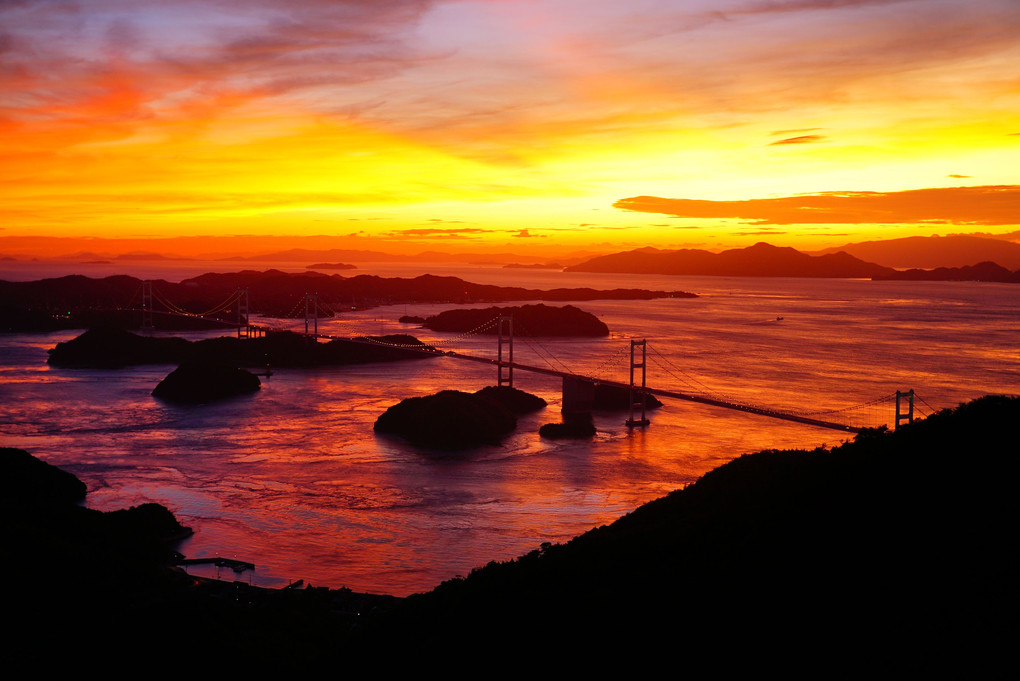 日本一綺麗な夕陽の見える展望台　　 設計：隈研吾  
