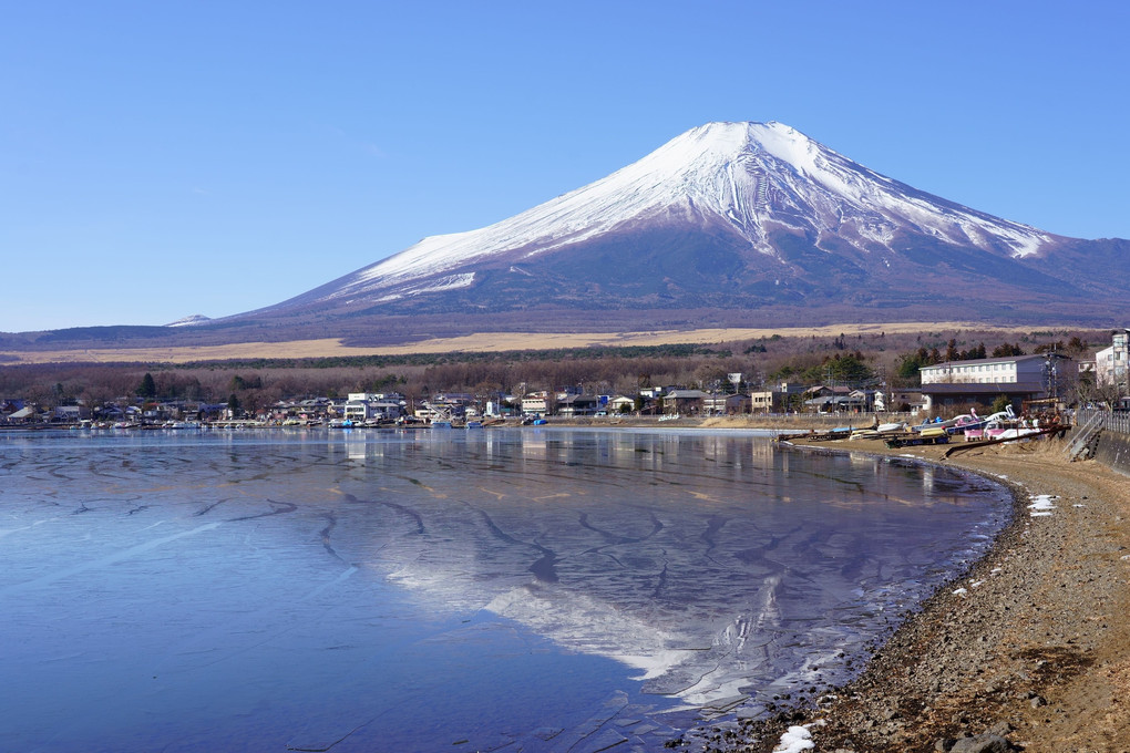 #カレンダー2024　映り込み富士山