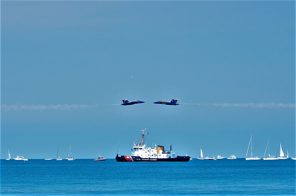 THE CHICAGO AIR AND WATER SHOW