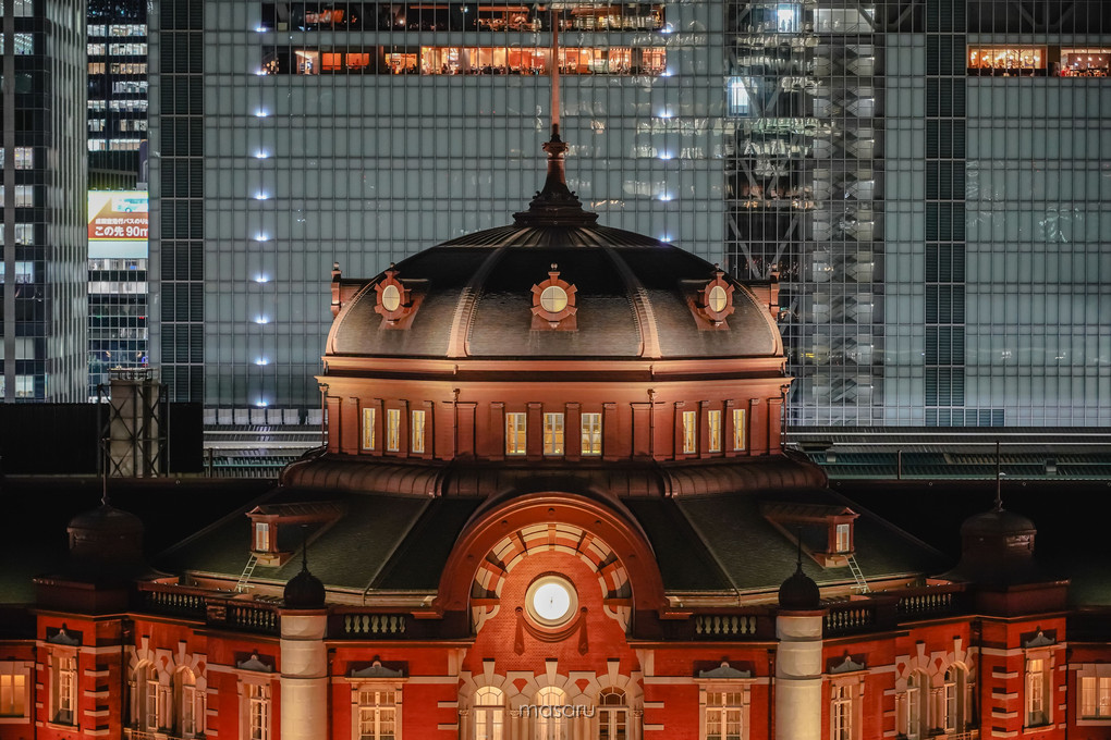 師走、東京駅。