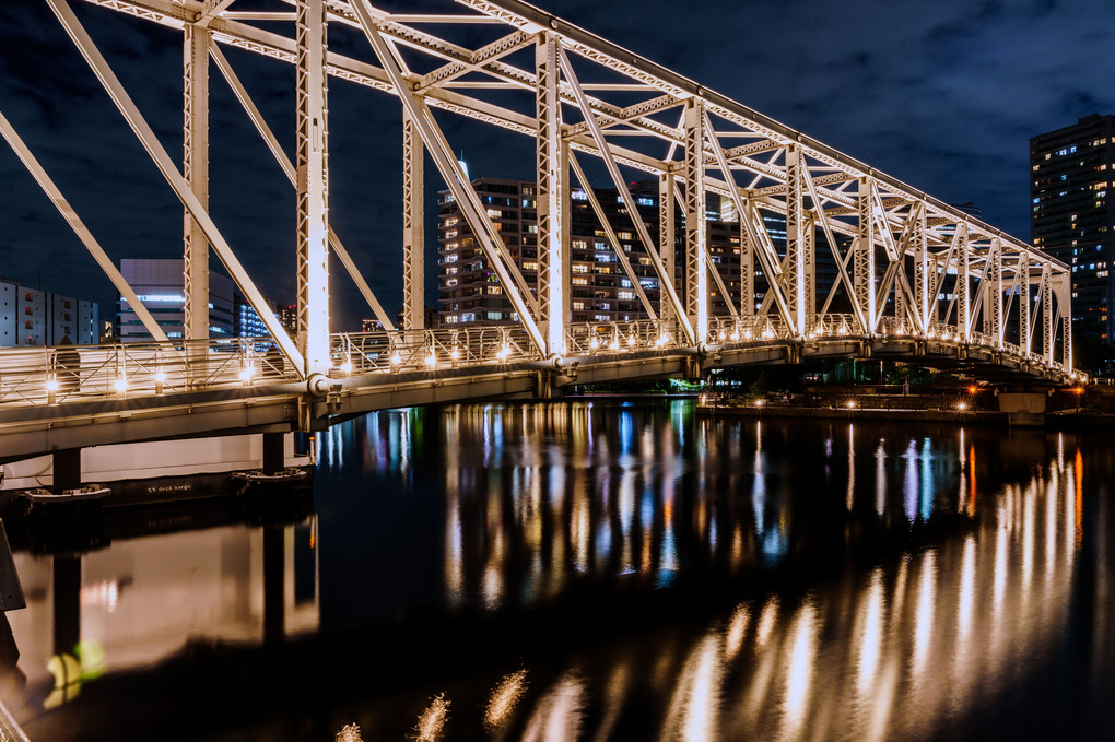 Night Bridge in Gold Night 