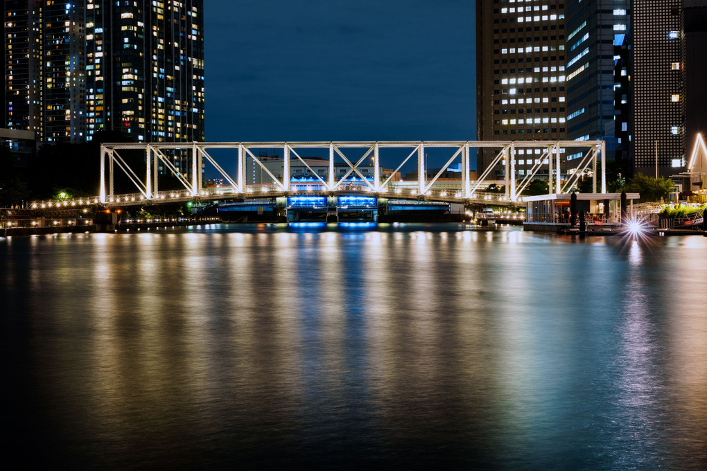 Night Bridge in Gold Night 