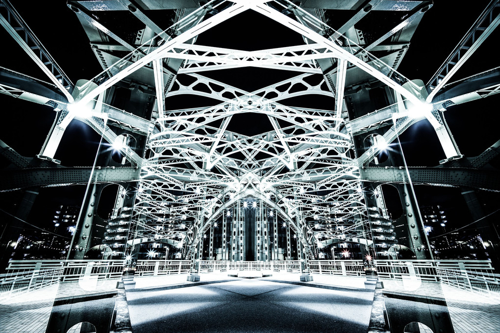 鉄骨光神殿 - 萬年橋