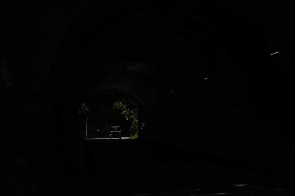 トンネルで撮影(組写真)