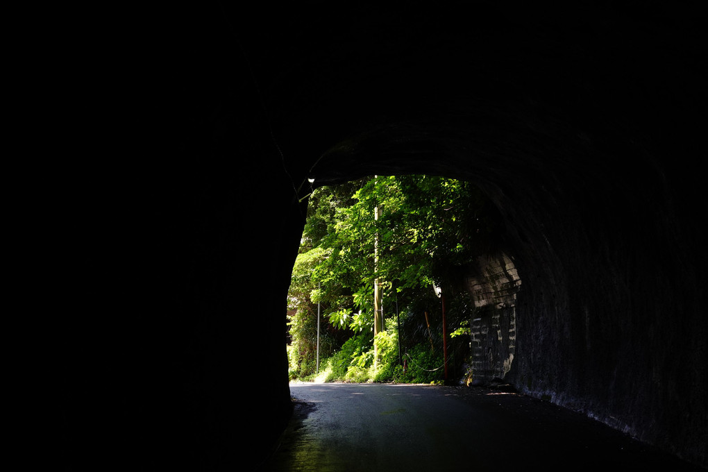 勝浦で、トンネル・ウオーキング