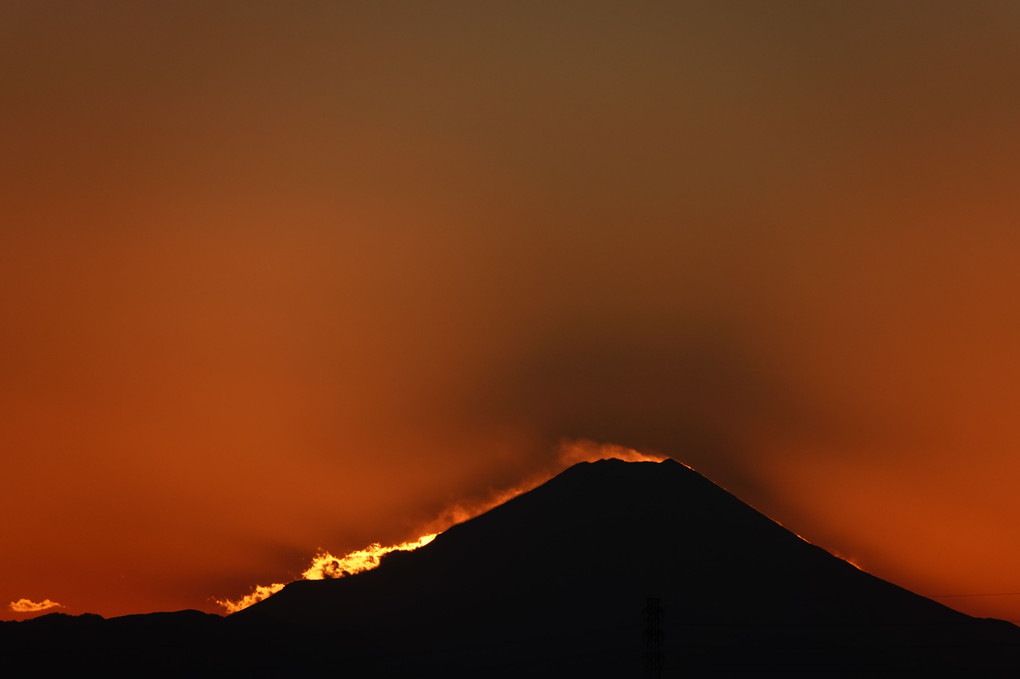 夕焼け富士山を、カシャッです。