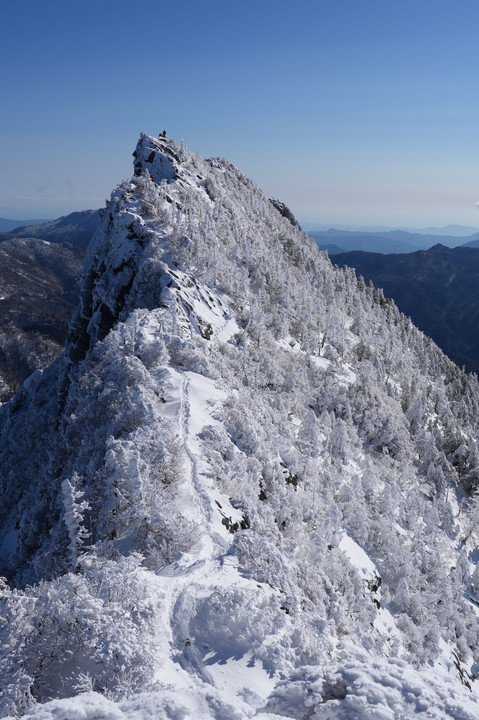 白き石鎚山