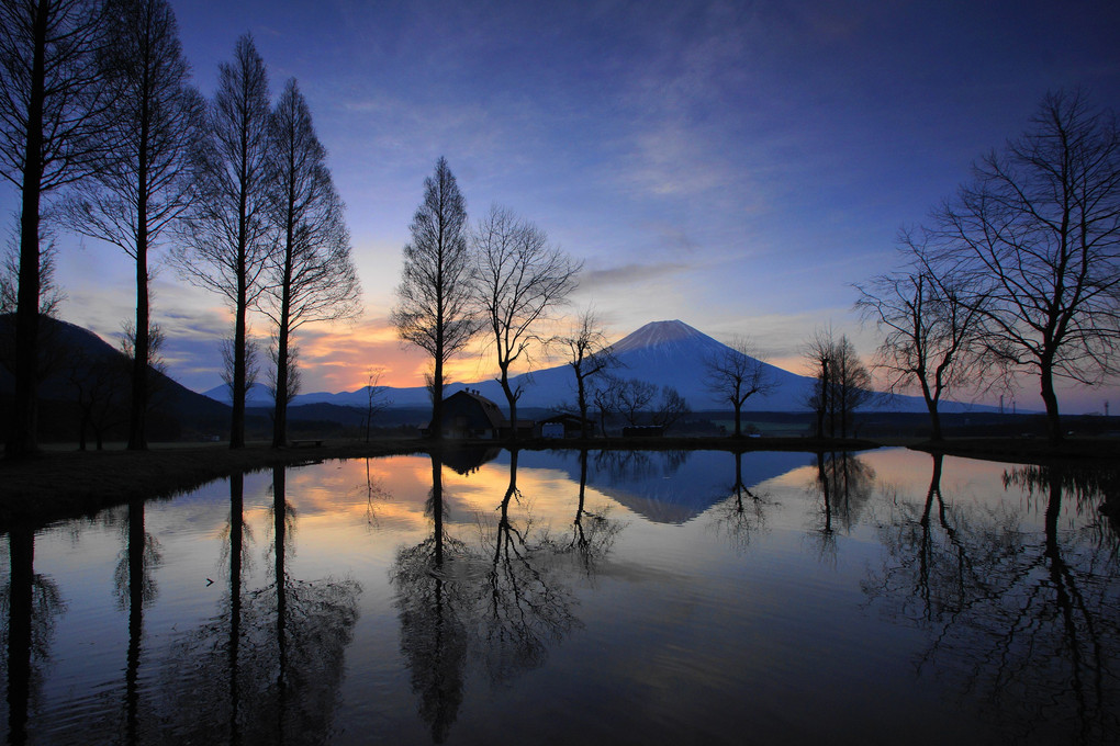 富士の夜明け（2景）
