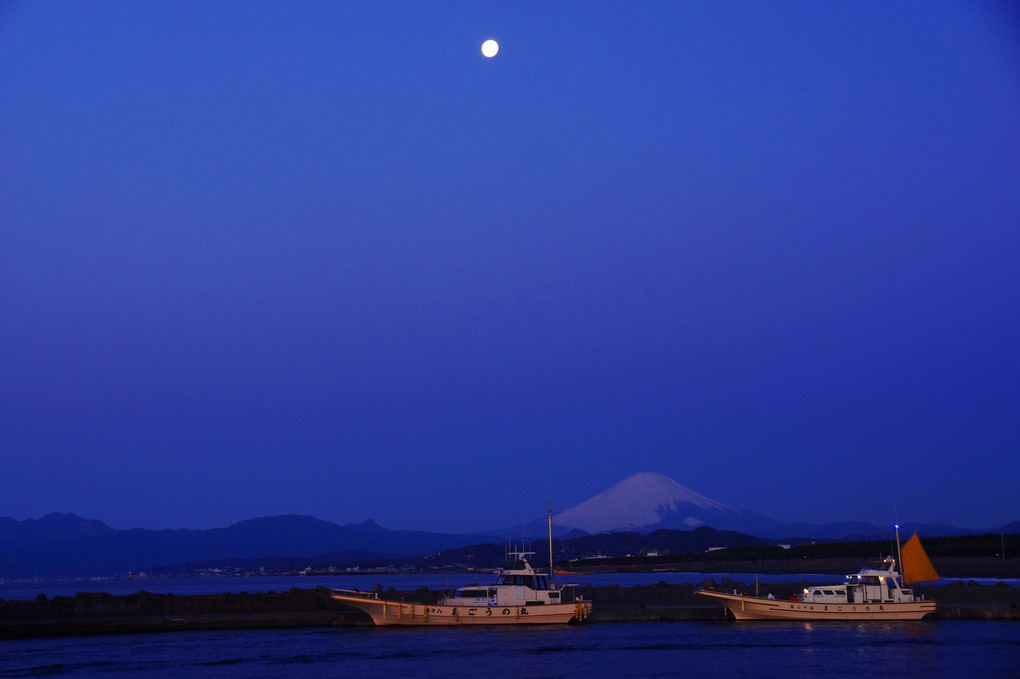 夜明けの富士！：茅ヶ崎漁港