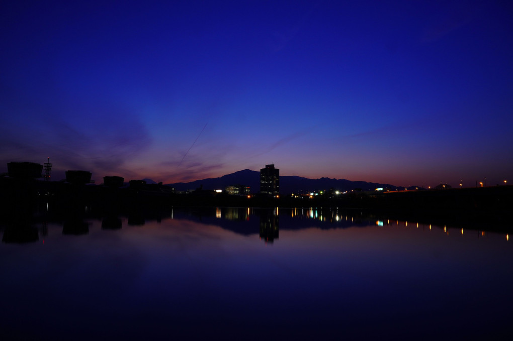 夜景：相模川大堰