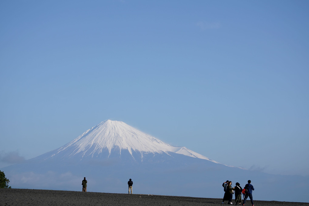 三保の松原から眺める富士山