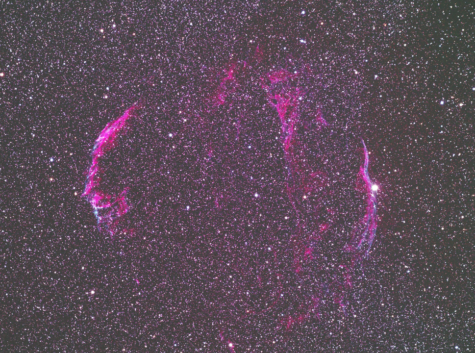 宇宙にかかるベール～はくちょう座ループ　NGC 6992－5、NGC 6960