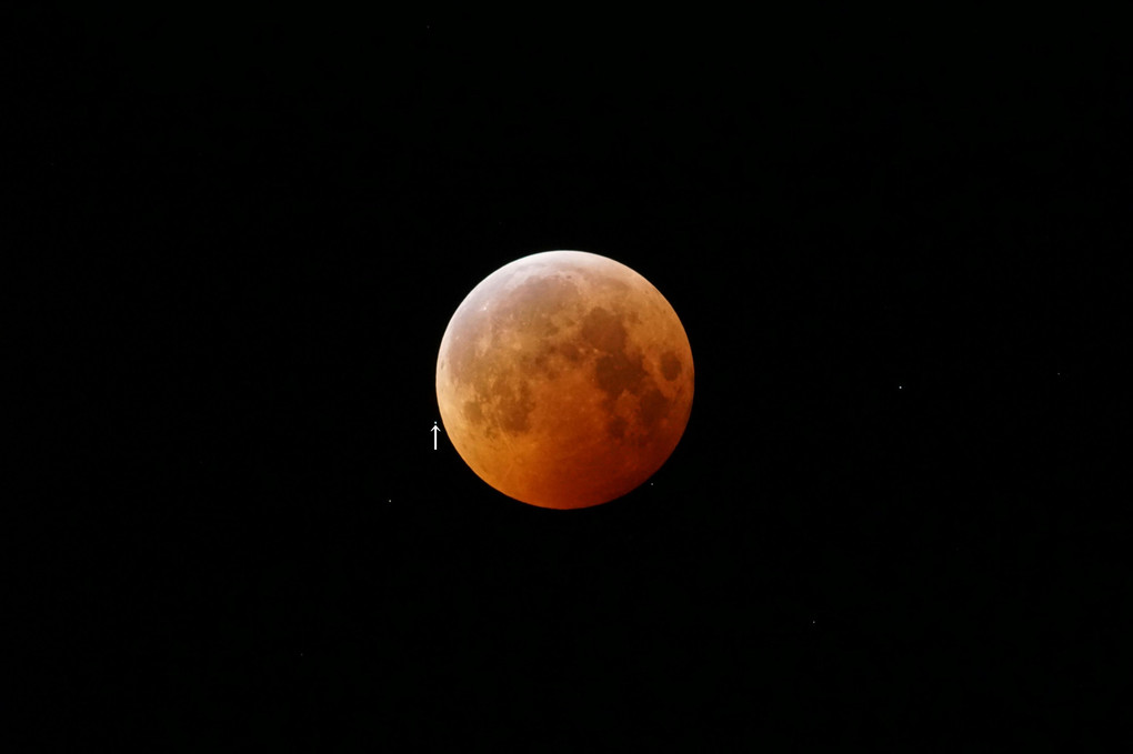 2022/11/08　皆既月食と天王星食　『天王星に近づく赤銅色の月』