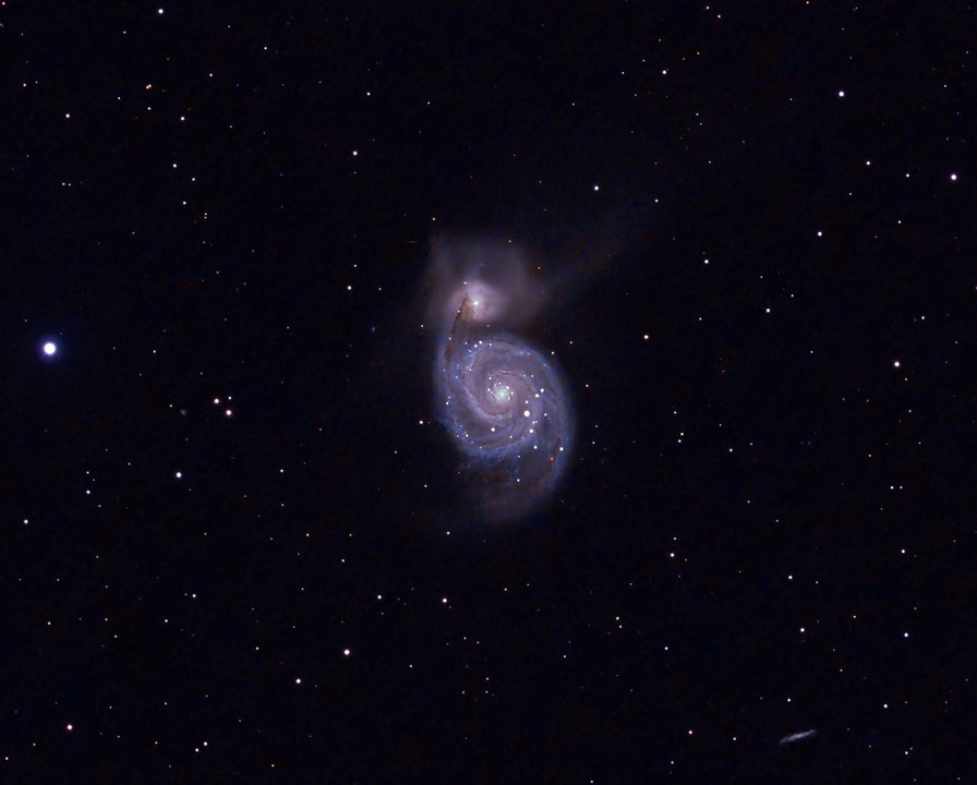 りょうけん座M51銀河　子持ち銀河