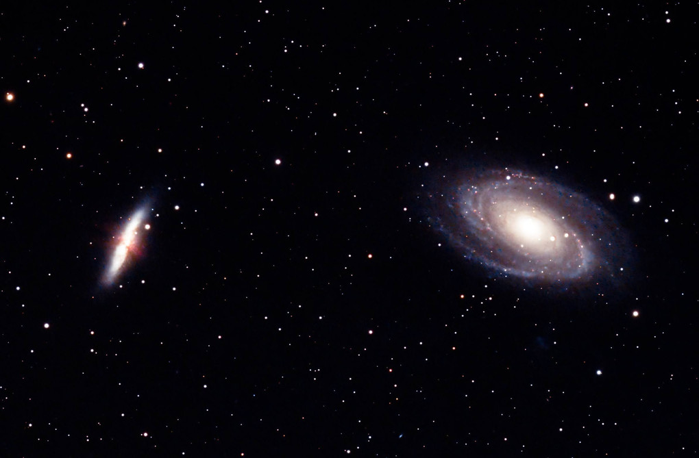 ２つの銀河　M82とM81
