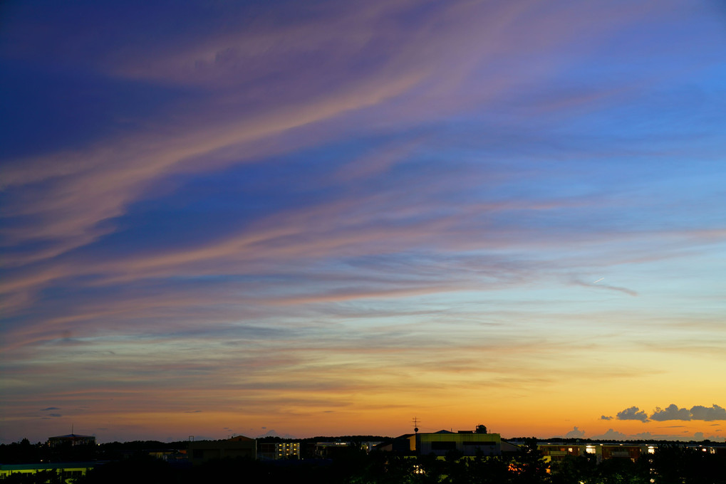 秋の夕雲