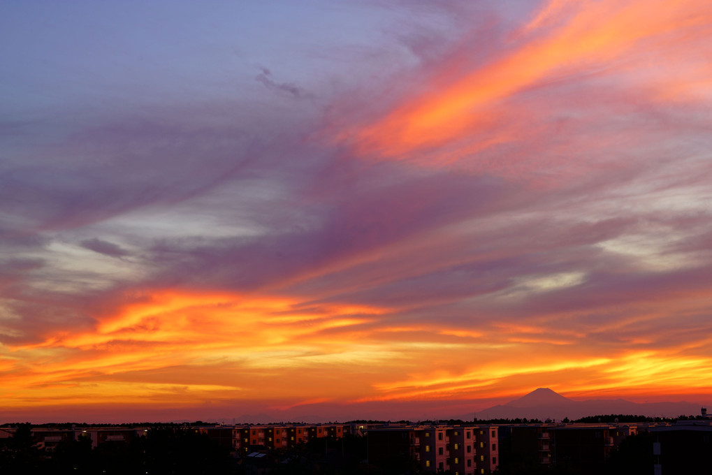 夕焼雲と富士山