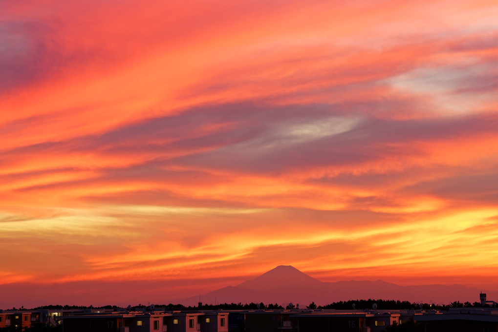 夕焼雲と富士山