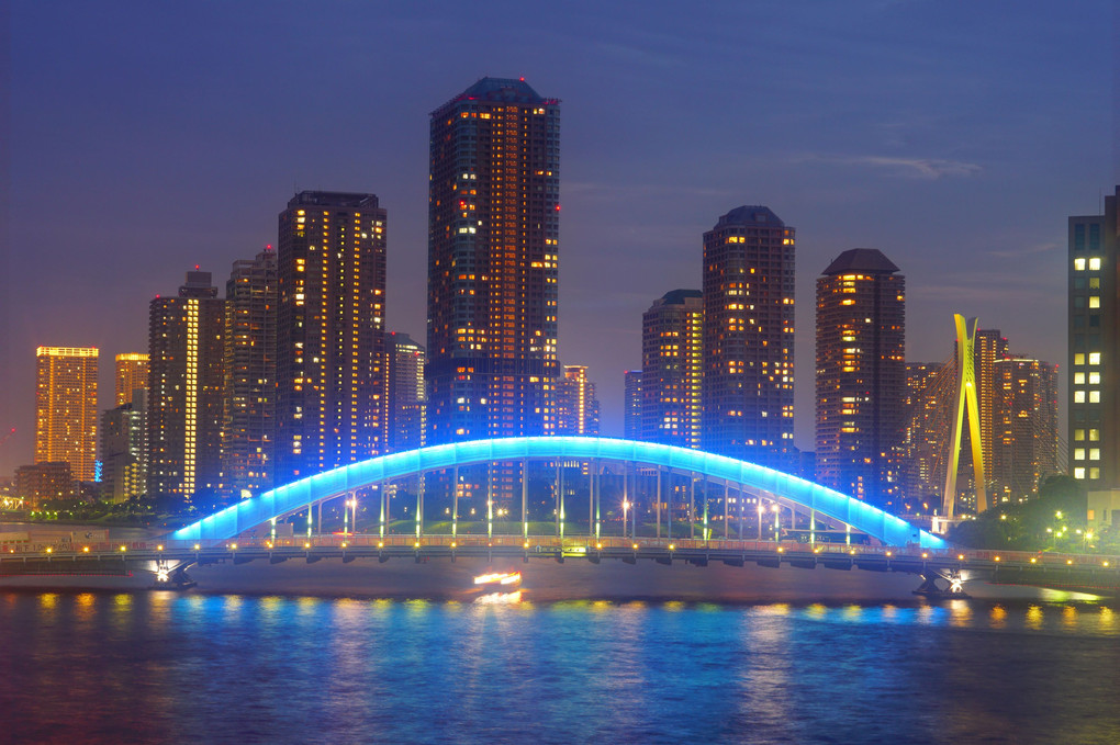 雨の永代橋