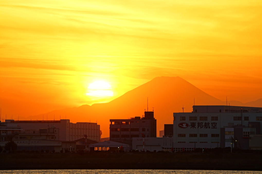 富士にたすき雲