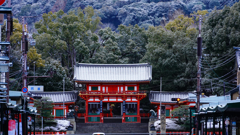 京都祇園に降る雪は。。。