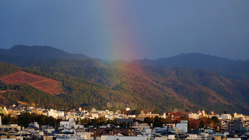 迎春準備　京に立つ虹