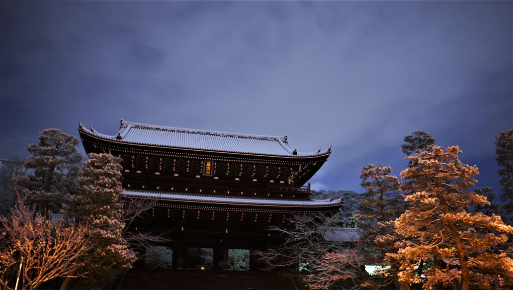 京の雪　４　知恩院　平安神宮