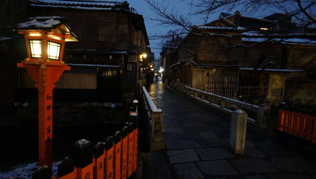 京の雪　６　祇園白川
