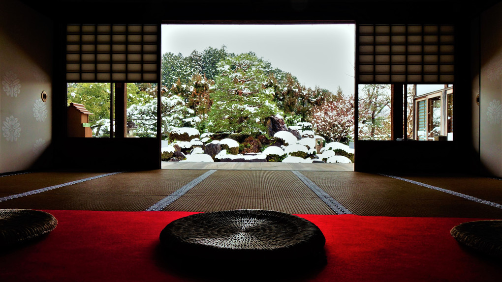 京の雪　８　「雪の庭」の妙満寺