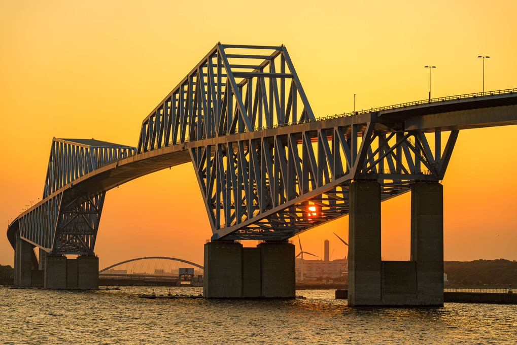 沈む夕日とゲートブリッジ