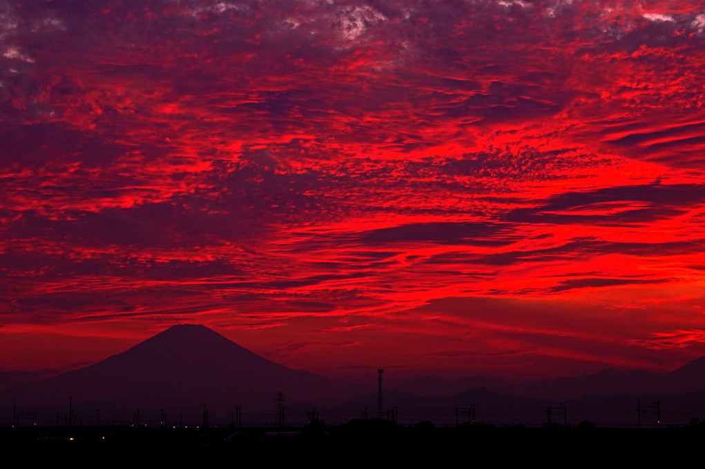 一瞬の赤焼け富士