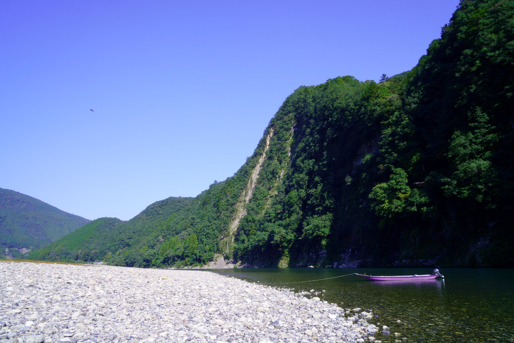 熊野川の小舟
