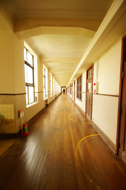旧校舎廊下