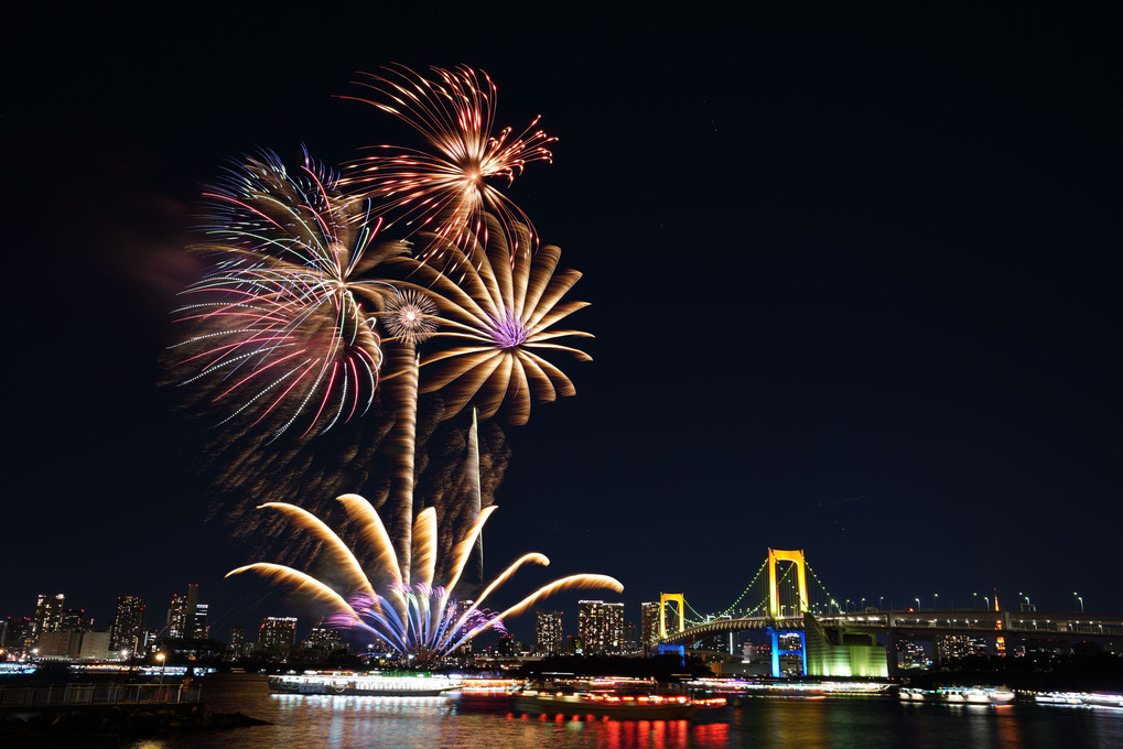 Odaiba Rainbow Fireworks 2018