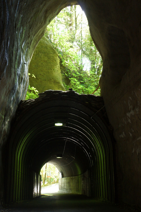 千葉の絶景バスツアー・向山・共栄トンネル