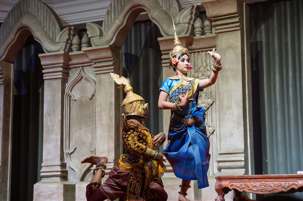 カンボジア　アプサラダンス