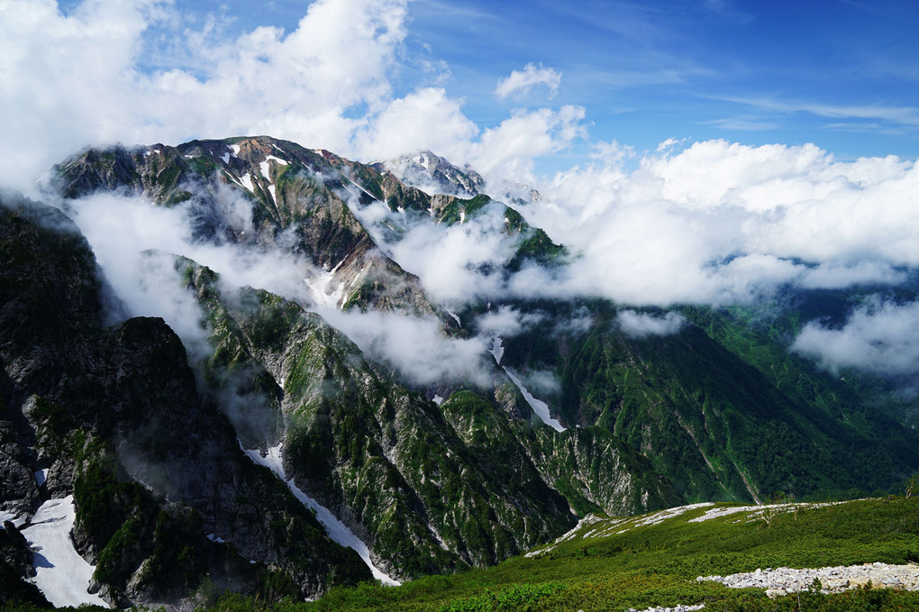 雲纏う白馬連峰